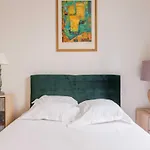 Charming Apartment Near Champ De Mars - Mobility Lease