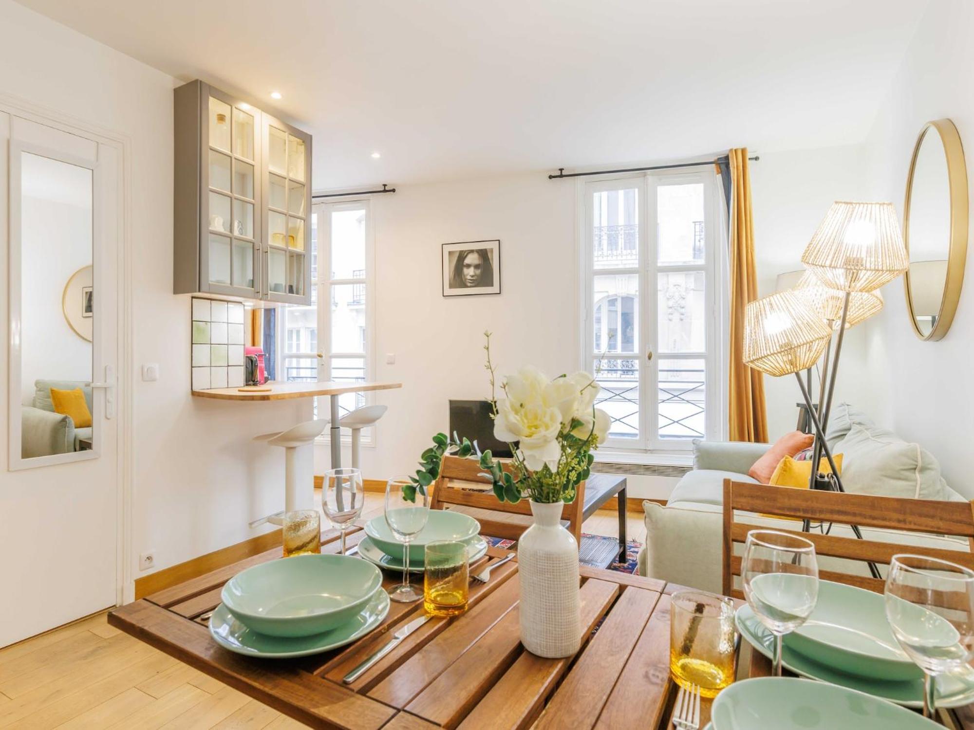 Apartment Charming Near Champ De Mars - Mobility Lease *